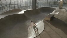 Moreprk Skyline je skatepark na okraji u kancelářské budovy levitující 20 metrů nad zemí