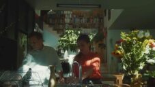 Point Supreme Architects ukazují svůj rodinný dům se zahradou v centru Atén