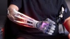 Psyonic vyvíjí s pomocí 3D tisku první bionické protézy rukou s citlivostí na dotyk