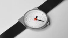 Ways jsou náramkové hodinky s otočným ciferníkem pro přizpůsobení aktuální činnosti