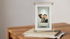 Musubi je holografický rámeček pro prostorové zobrazování fotografií a videí