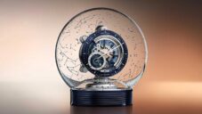 Marc Newson navrhl pro Jaeger-LeCoultre stolní hodiny Atmos Tellurium zdobená souhvězdími